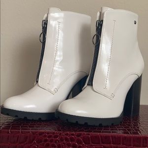 Simply Vera Wang bootie